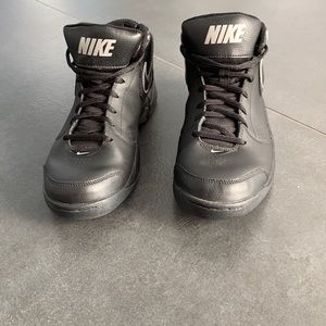 Nike men’s basketball shoes